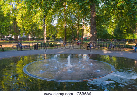 fountain-in-russell-square-gardens-park-bloomsbury-district-london-c8b6a0